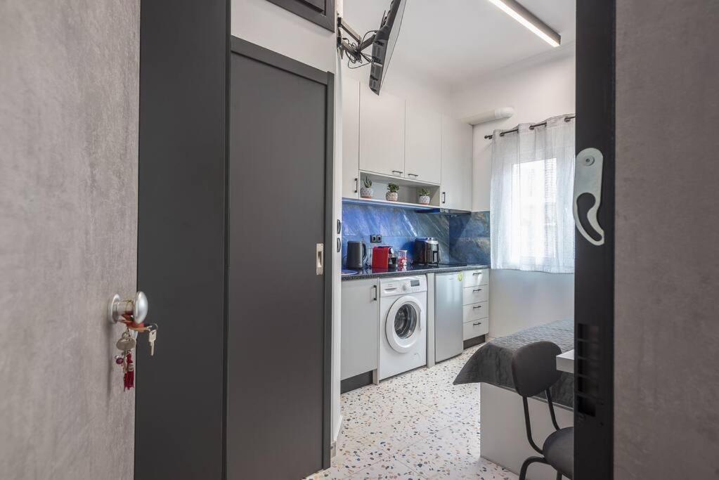 אתונה Tiny Apartment מראה חיצוני תמונה